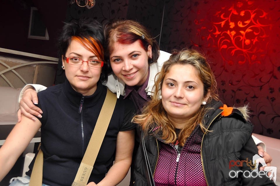 Dessert Band Live în Club Atti's,