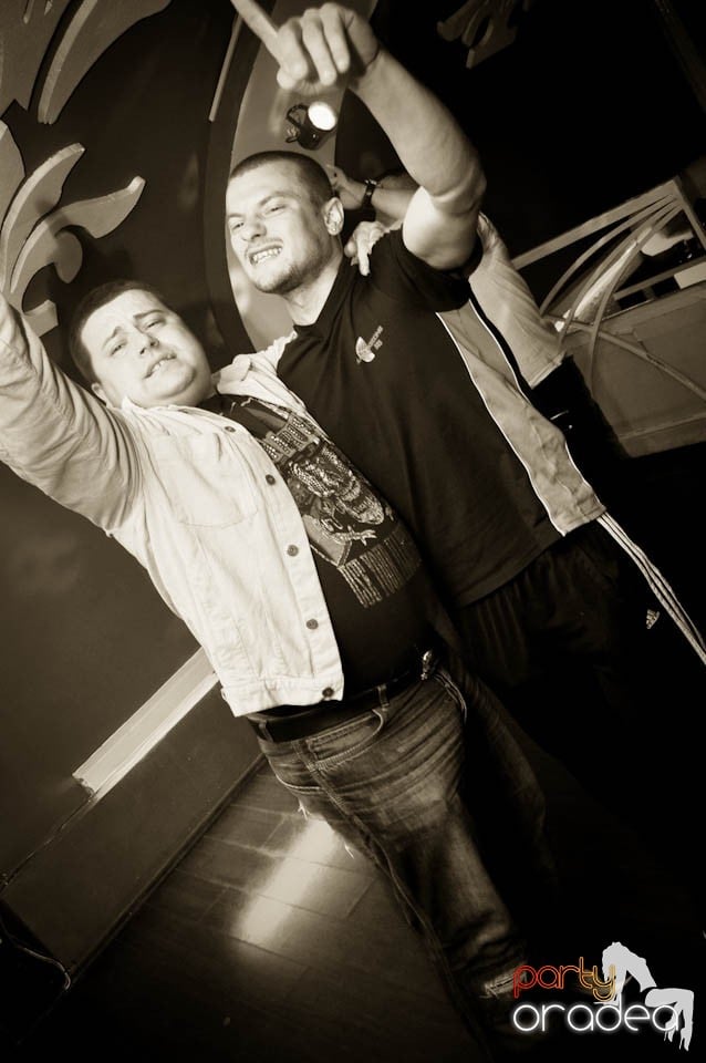 Dessert Band Live în Club Atti's,