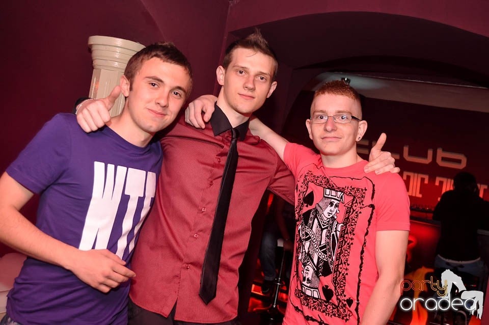 Dessert Band Live în Club Atti's,