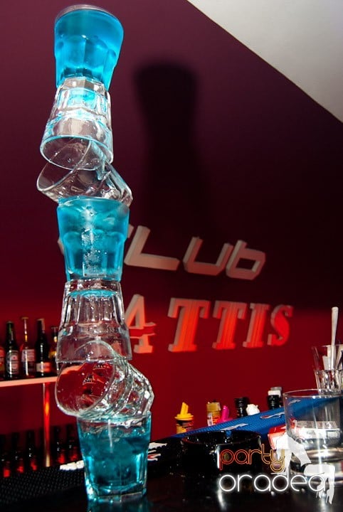 Desszert Band & Carmen în Club Atti's,