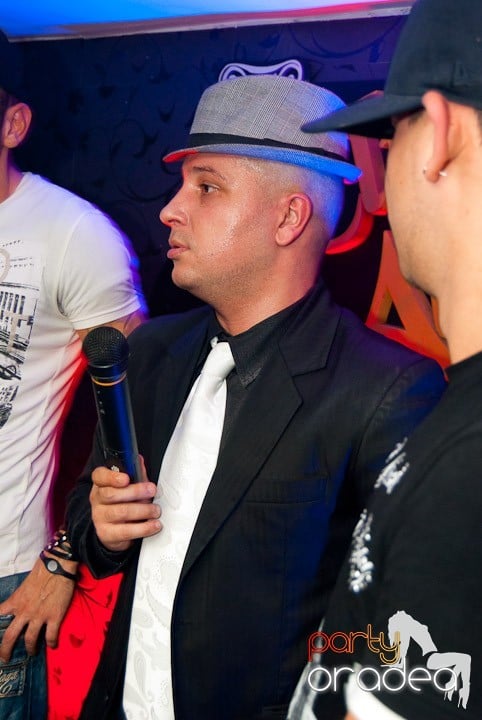 Distracţie cu LL Junior în Club Atti's,