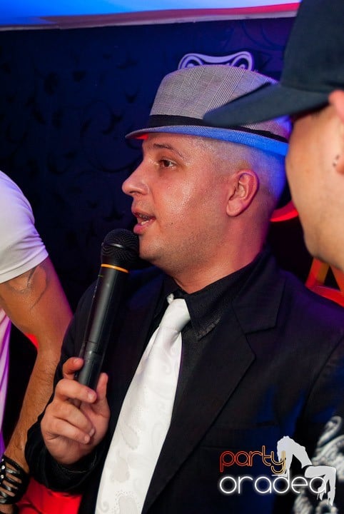 Distracţie cu LL Junior în Club Atti's,