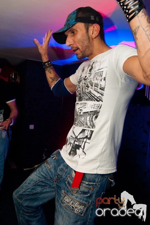 Distracţie cu LL Junior în Club Atti's,