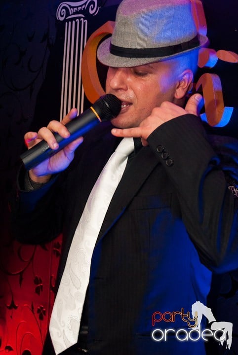 Distracţie cu LL Junior în Club Atti's,