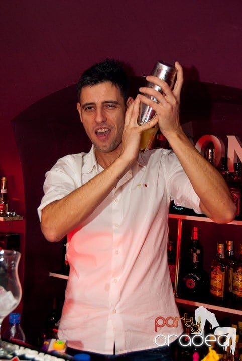 Distracţie cu LL Junior în Club Atti's,