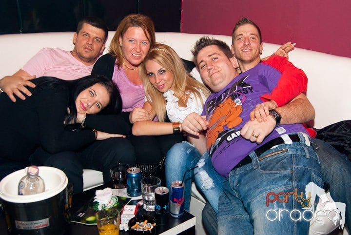Distracţie cu LL Junior în Club Atti's,