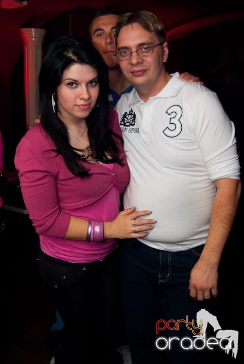 Distracţie cu LL Junior în Club Atti's,