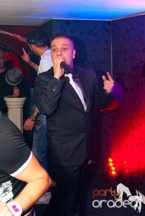 Distracţie cu LL Junior în Club Atti's,