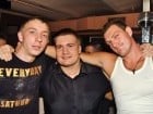 Distracţie de weekend în Club Seven