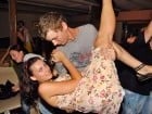 Distracţie de weekend în Club Seven