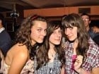 Distracţie de weekend în Club Seven