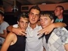 Distracţie de weekend în Club Seven