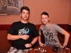 Distracţie în Chanson Café