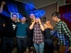 Distracţie în Chanson Café