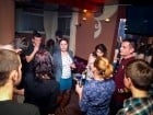 Distracţie în Chanson Café