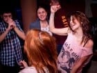Distracţie în Chanson Café