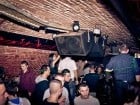 Distracţie în Club Escape
