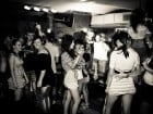 Distracţie în Club Seven