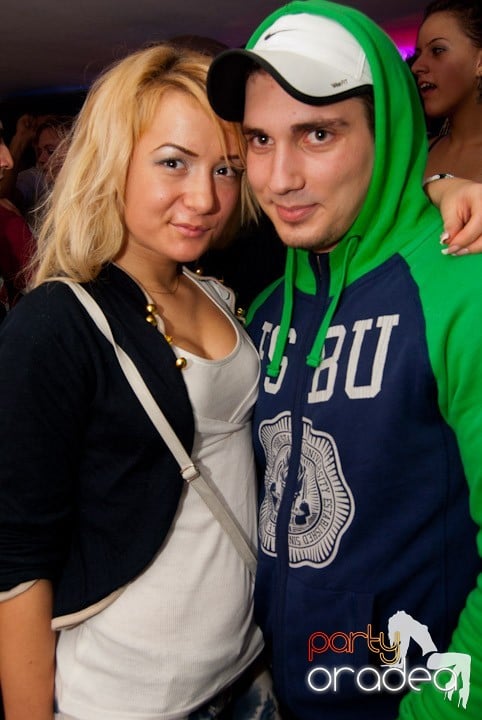 Distracţie mare în Club Atti's, 