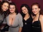Distracţie mare în Club Atti's