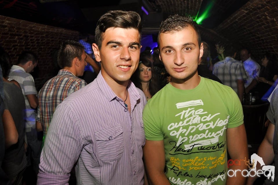 DJ Prody & Caveman in the Mix @ Escape,