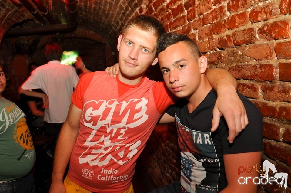 DJ Prody & Caveman in the Mix @ Escape,