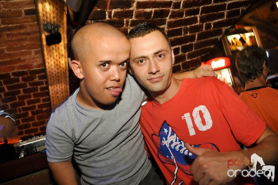DJ Prody & Caveman in the Mix @ Escape,