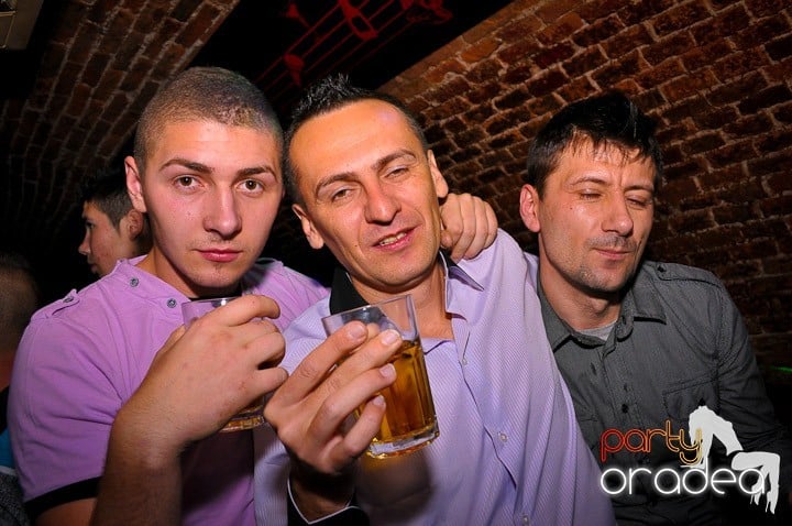 Escape Club joi seara, 