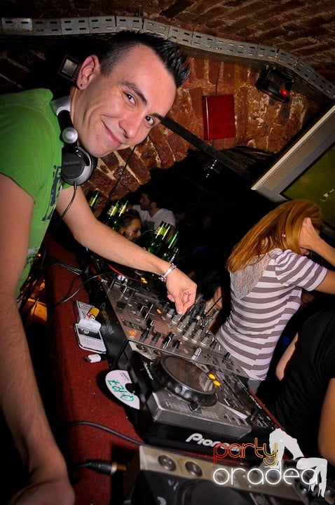 Escape Club joi seara, 