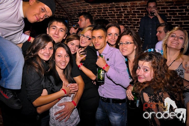 Escape Club joi seara, 
