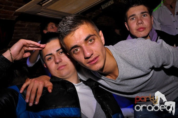 Escape Club joi seara, 