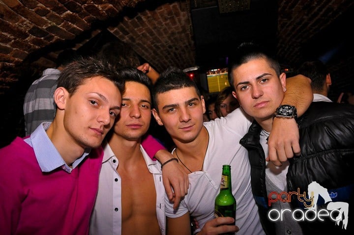 Escape Club joi seara, 