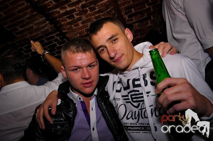 Escape Club joi seara, 