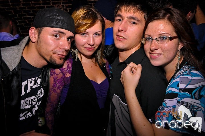 Escape Club joi seara, 