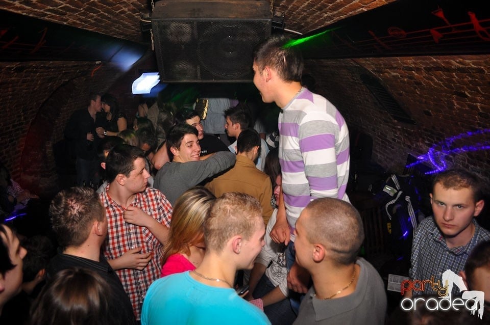 Escape Club seară de seară,