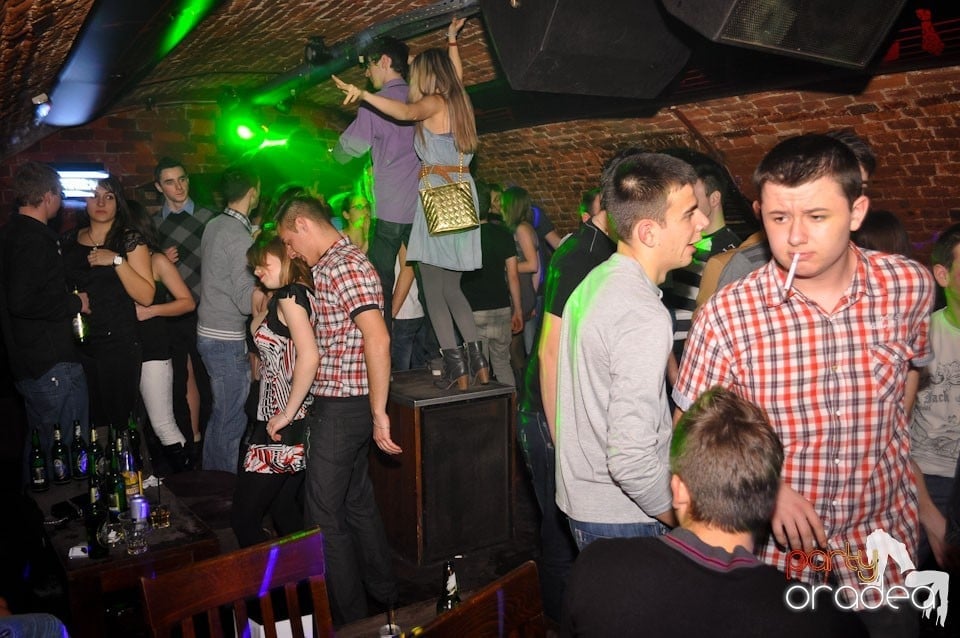 Escape Club seară de seară,