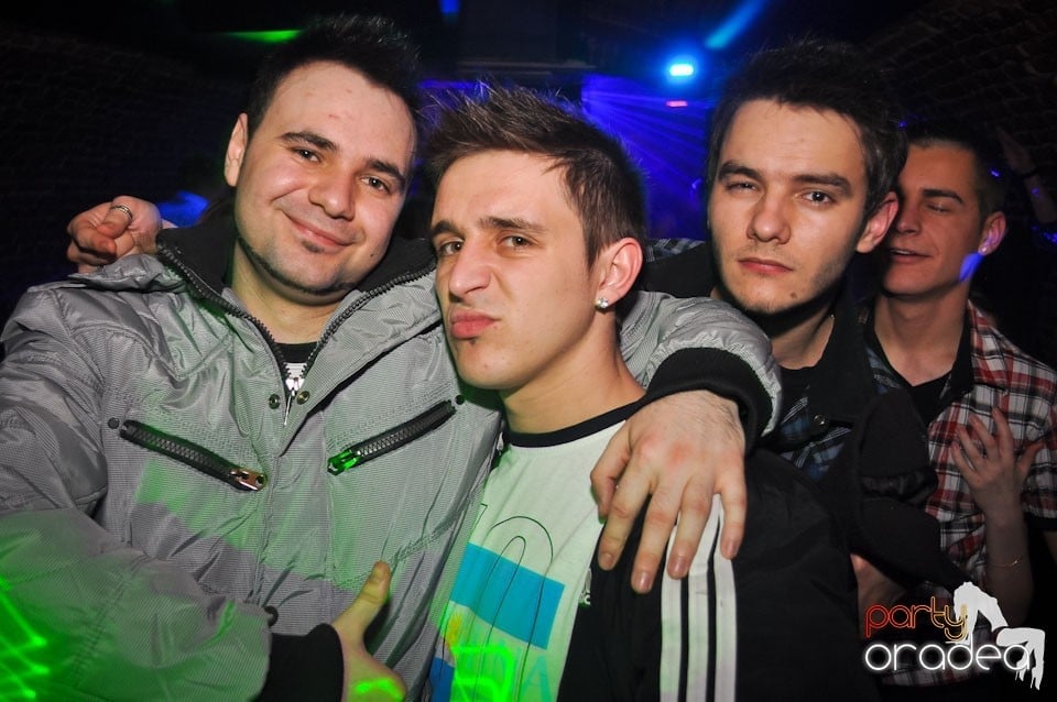 Escape Club seară de seară,