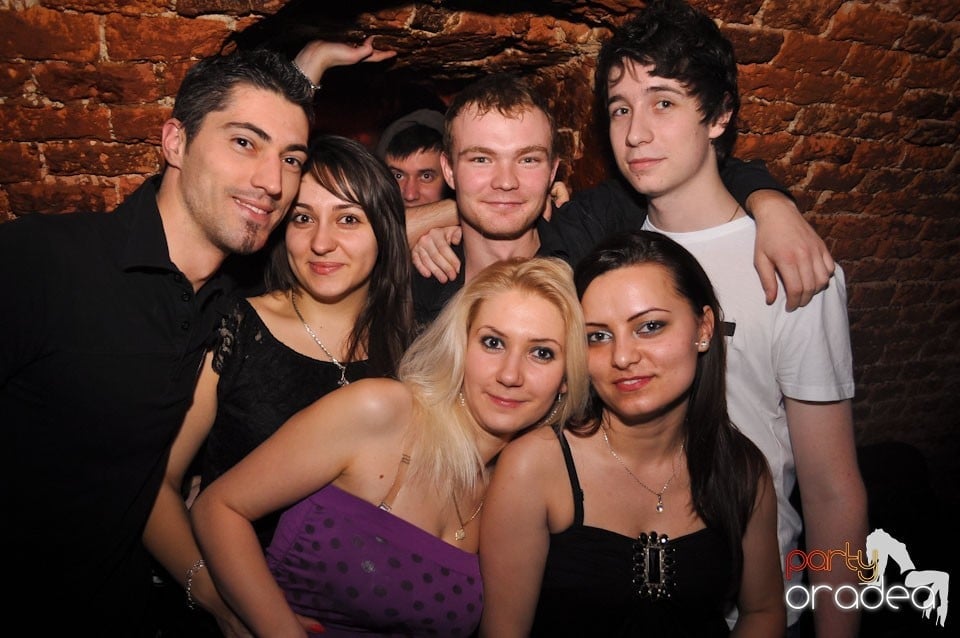 Escape Club seară de seară,