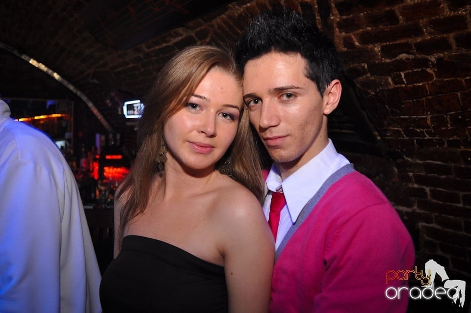 Escape Club seară de seară,