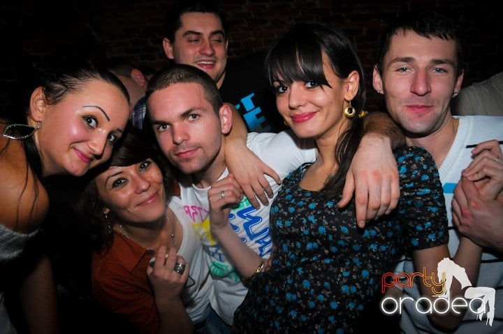 Escape joi seara, 