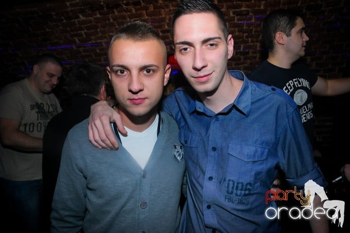 Escape joi seara, 