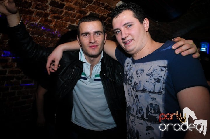 Escape joi seara, 