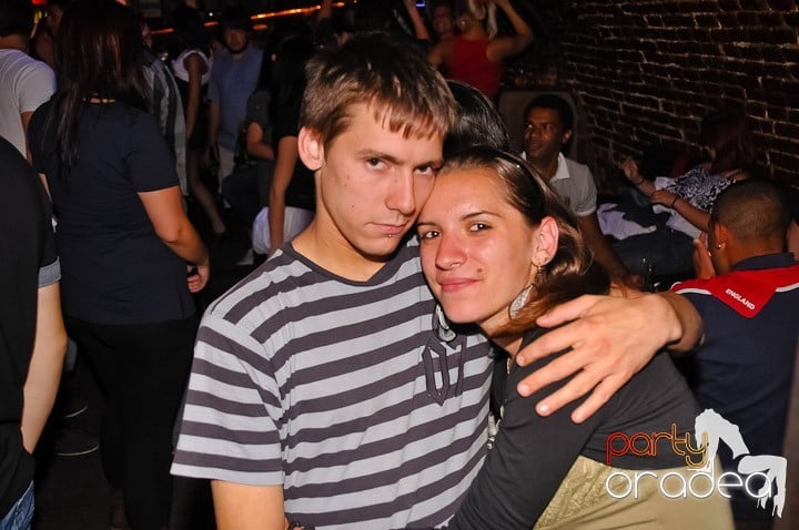 Escape Party, 