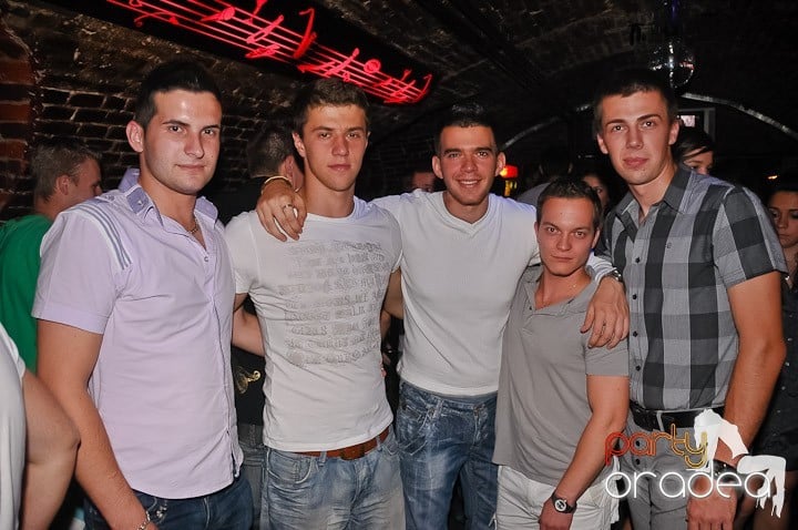 Escape Party, 