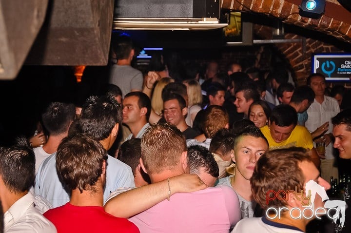 Escape Party, 