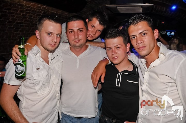 Escape Party, 