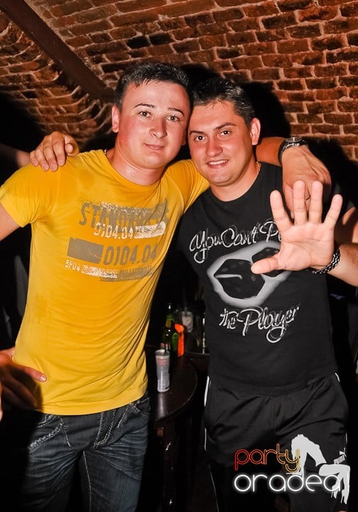 Escape Party, 