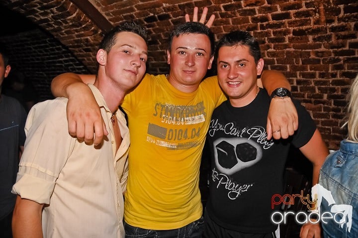 Escape Party, 