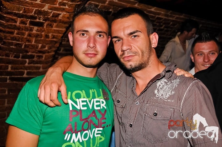 Escape Party, 