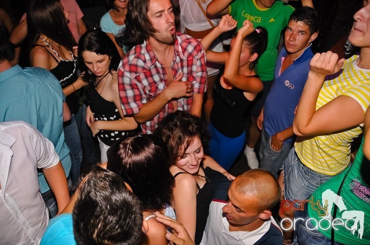 Escape Party, 